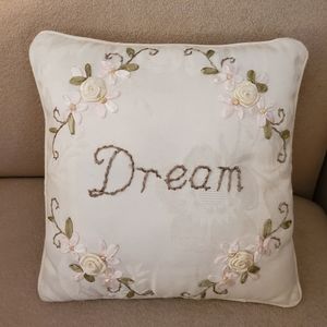 Decorative pillow